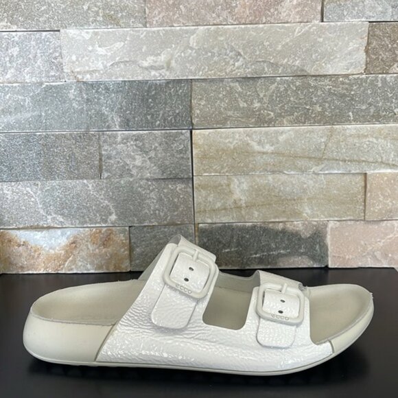 🎁 ECCO Women's Cozmo 2-Band Buckle Sandal - Picture 4 of 6